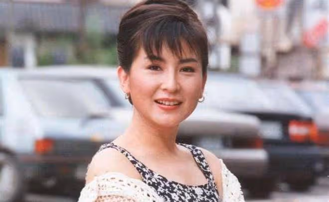 過氣歌手的窘況:小縣城商演、被嘲「過氣老狗」,處處是心酸