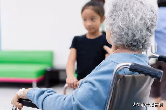 兒子不孝順,64歲老人搬女兒家,被女婿立規矩:三件事一樣不能少