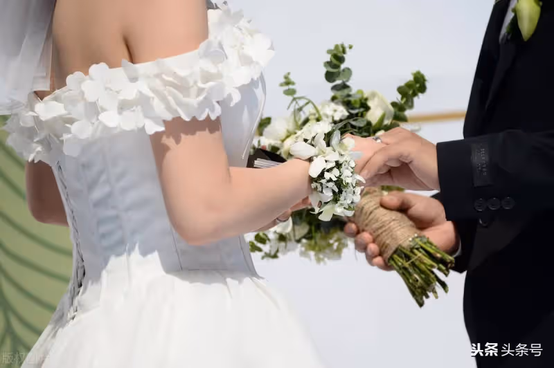 國慶節,女子假扮女友陪男閨蜜去老家見父母,回家發現丈夫不見了