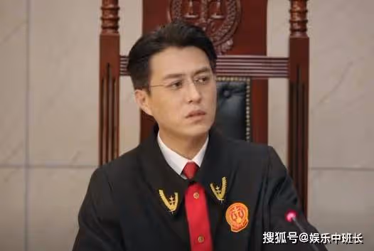 《底線》葉芯親媽歸國,揭開隱藏20年的秘密