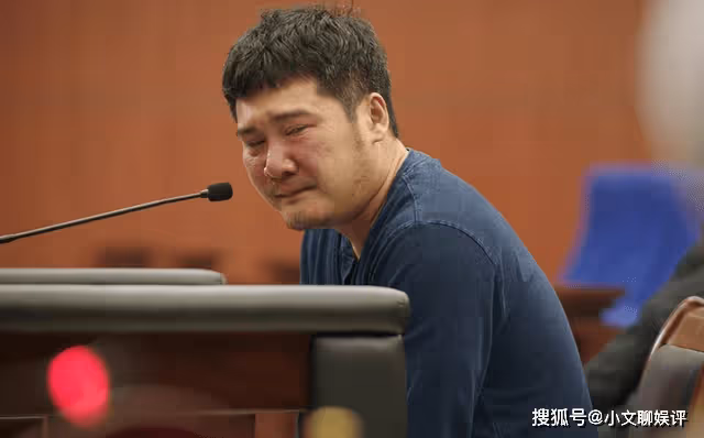《底線》對親生父親痛下殺手,富大龍的孝,撕開了苦命人的悲哀