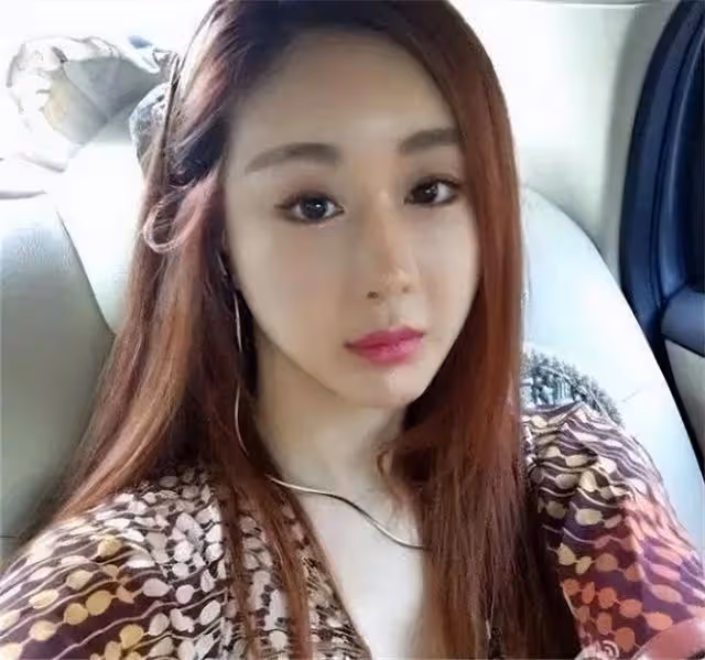 相差18歲的「姐弟戀」，原本不被看好，如今生下一女生活幸福
