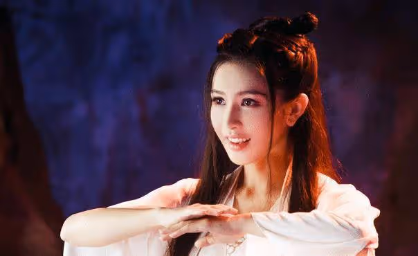 這兩個女演員雖然沒有什麼名氣，但是都擁有超高顏值，非常優秀