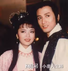 湯鎮業前妻攜三兒女出海遊玩！大女兒顏值超高，卻遭爸爸禁入娛圈
