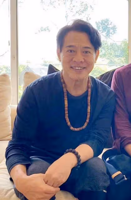 59歲李連杰公開無遮擋正面照!鬍子花白,網友:我們的男神也老了