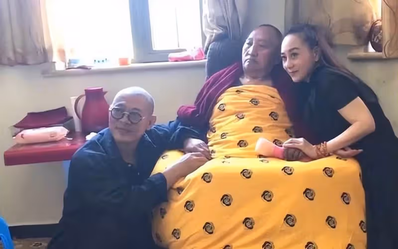 59歲李連杰公開無遮擋正面照!鬍子花白,網友:我們的男神也老了