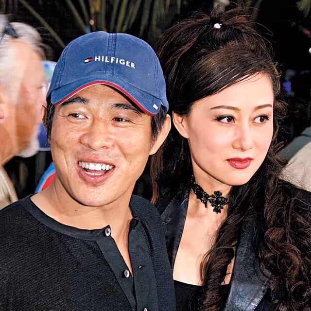 59歲李連杰公開無遮擋正面照!鬍子花白,網友:我們的男神也老了