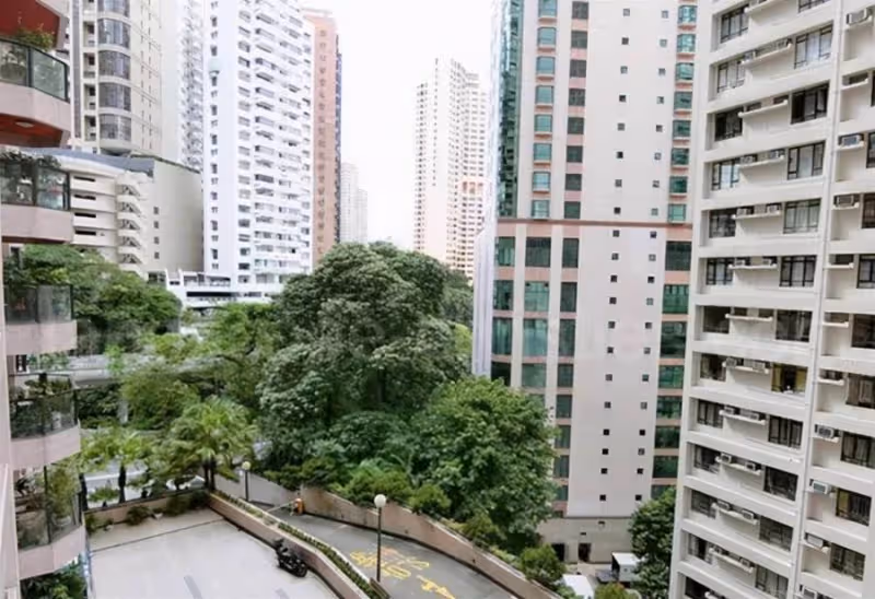 瞧瞧知名藝人林峯的豪宅，客廳鋪著水泥般的地板，網友：以為住在毛坯房！