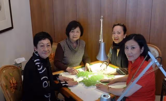 參觀汪明荃香港的家，房子四周毫無遮擋，屋內每個位置能看到海景
