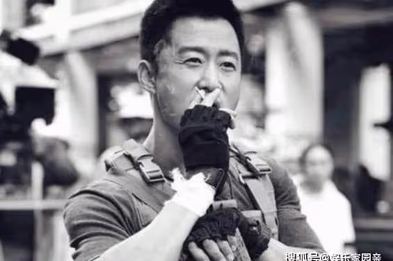 被吳京一手捧紅，爆紅後卻不知感恩，今事業發展停滯，報應來了