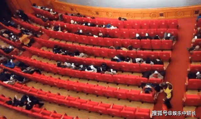 手指郭德綱「走著瞧」的公式相聲,今上座率如何?用觀眾證明自己
