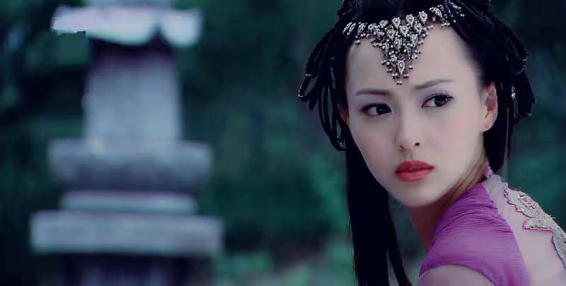 唐嫣真不愧是撿漏大王，哪兒跌倒哪兒爬起，又開始靠撿漏出鏡了