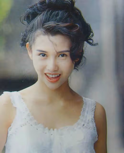 女星的18歲!趙雅芝端莊大氣,張柏芝青澀稚嫩,蔡少芬驚為天人