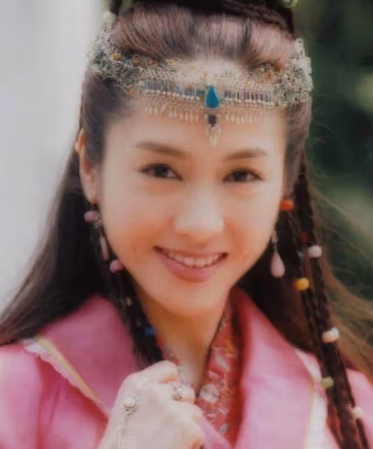 女星的18歲！趙雅芝端莊大氣，張柏芝青澀稚嫩，蔡少芬驚為天人