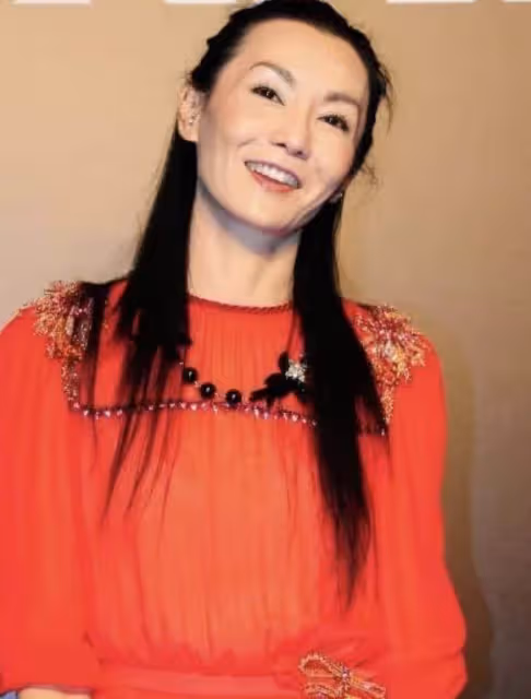 張曼玉皺紋橫生「老態明顯」，李麗珍氣質全無「胖若兩人」，那些退隱的「香港女神」變化大，網友：女神都老了