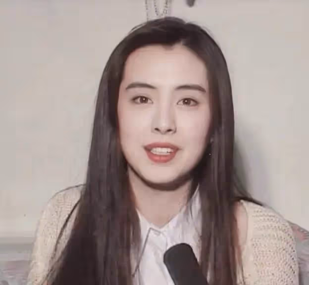 張曼玉皺紋橫生「老態明顯」，李麗珍氣質全無「胖若兩人」，那些退隱的「香港女神」變化大，網友：女神都老了