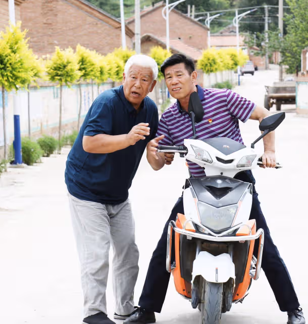 知名演員楊清文：飽嘗生活酸甜苦辣後，更愛平凡結髮妻