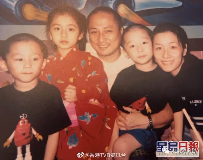 湯鎮業大女湯愛嘉星味濃郁做幕後!51歲姜坤同囡囡似兩姐妹