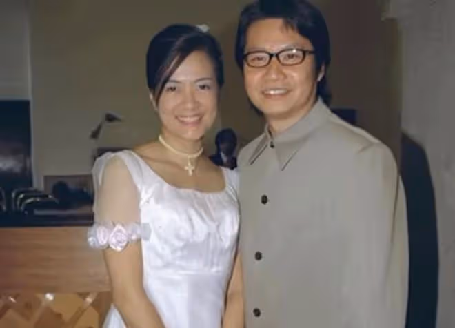 鄭子誠慶祝結婚19周年!送戒指寫心意卡很浪漫,演員妻子氣質出眾