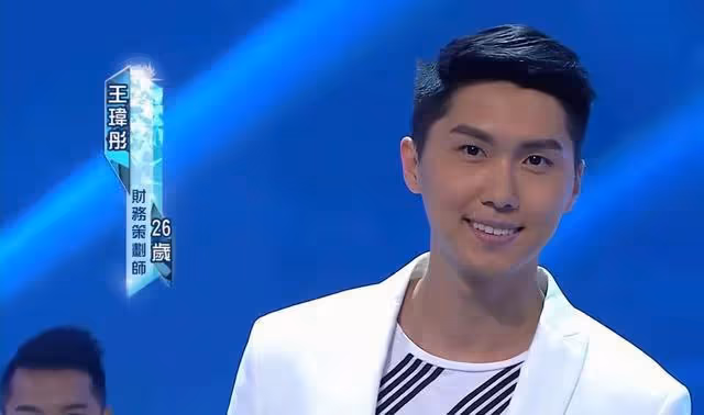 TVB視帝親弟弟星途不順!放棄演藝事業轉行賣保險,身高達1.88米