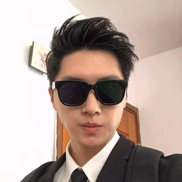 TVB視帝親弟弟星途不順!放棄演藝事業轉行賣保險,身高達1.88米