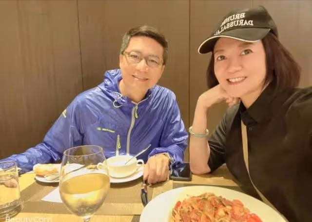 幸福!59歲TVB「完美奸人」賀結婚19周年,寫甜蜜情話向太太示愛