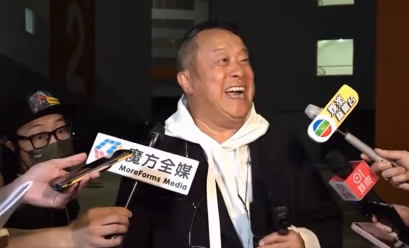 嘴對嘴吻賀大馬女模？　曾志偉澄清不認識：生日吻很正常