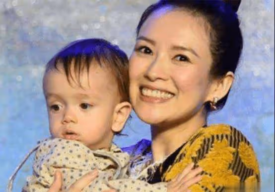影視劇中的嬰兒都是從哪兒找的?導演終於說出真相,被騙了20年