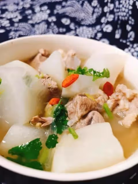 冬季暖鍋，沒有比蘿蔔燉羊肉更滋補的了