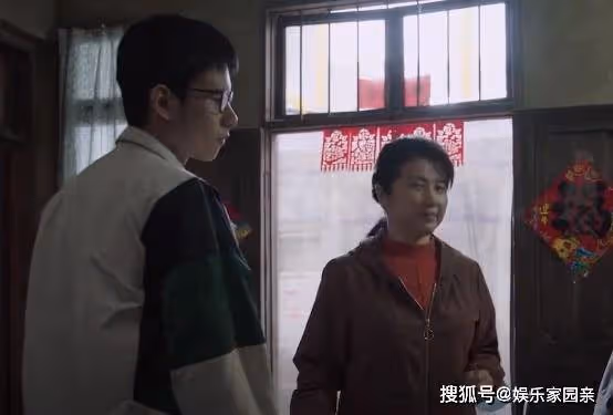 《大考》周博文高考749分,周美仁為了給兒子湊學費,賣掉遊戲帳號