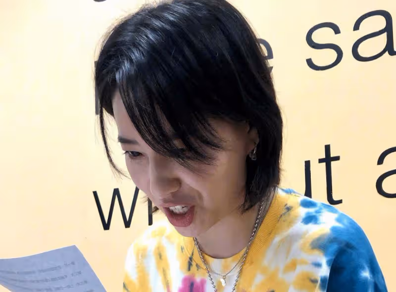 成團後李斯丹妮首次亮相,路人鏡頭下的生圖,這顏值認真的嗎