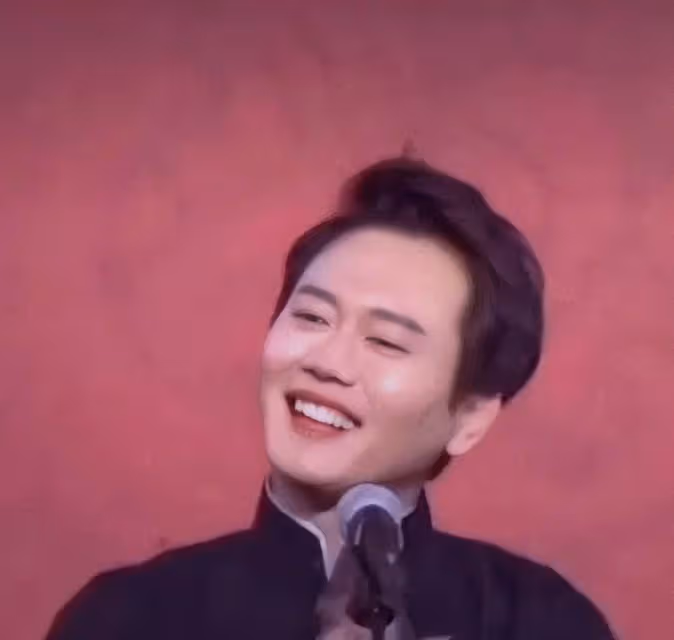 德雲社逗哏演員顏值排行榜,郭麒麟墊底,榜首卻不是張雲雷!