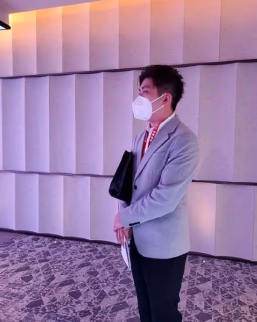 34歲港星轉行賣房子!收入高過當演員,在TVB工作12年難養活自己