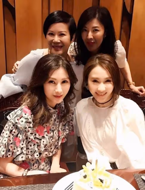 成功逼走原配!李嘉欣姊「當小三苦熬5年」40歲再嫁富豪 躋身貴婦圈網酸「姊妹倆心機深沉」