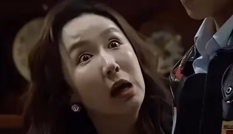 滿臉玻尿酸，笑比哭更難看，這10顆滿臉的星星，一個都說不出口