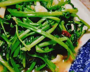 冬瓜玉米排骨湯(不好喝我去你家給你做！！)