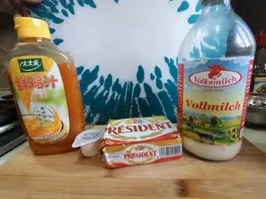 可以秒一切的奶香蒜泥龍蝦尾