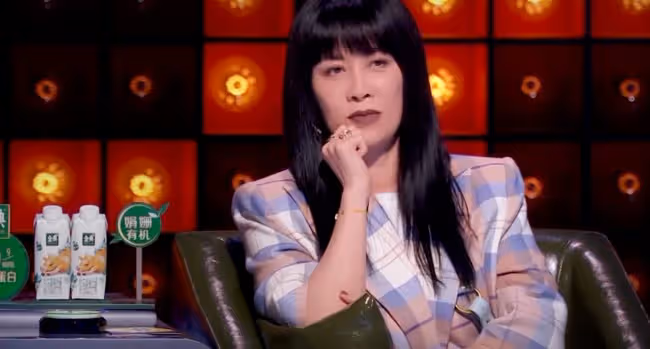 今年最傻叉的事是什麼？對，是為喜劇節目吵架