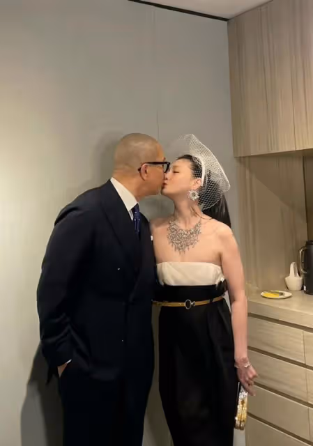 大S天生公主撒嬌命?具俊曄抱她上廁所,小S笑說:姐夫要先買護腰