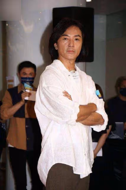 知名港星時隔3年開個唱!首回應妻子移民日本:暫時沒這方面計劃