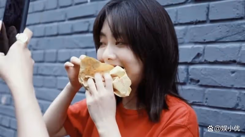 娛樂圈一股清流,像任嘉倫與譚松韻這樣,除了愛吃就是自律