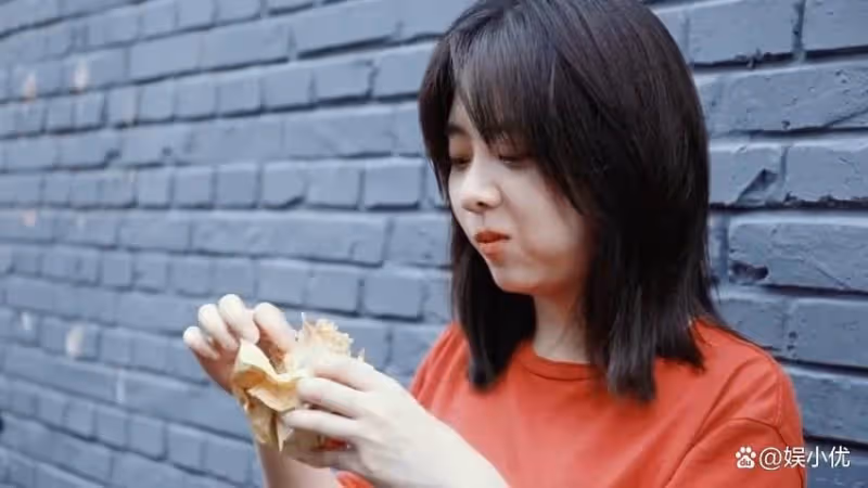 娛樂圈一股清流,像任嘉倫與譚松韻這樣,除了愛吃就是自律