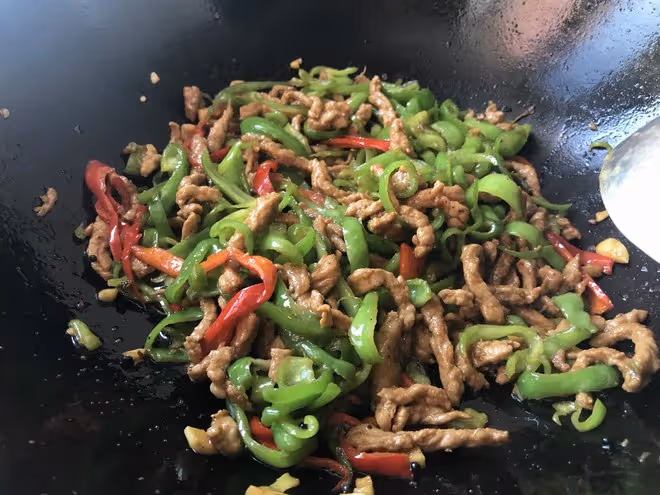 青椒肉絲（超簡單的家常菜）