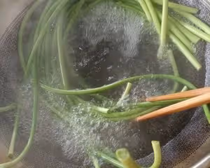 0失敗超簡單涼拌蒜苔
