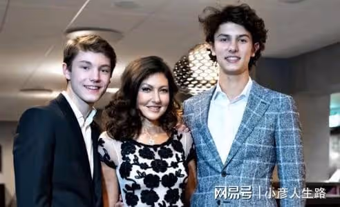 文雅麗很委屈：跟前夫離婚17年，她的兩個兒子被剝奪王子稱號