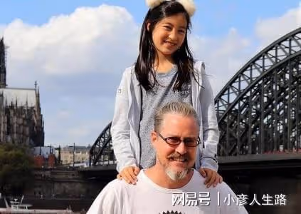 夏克立控訴黃嘉千撒謊，阻止其與夏天聯繫，曾逼他簽自願分居