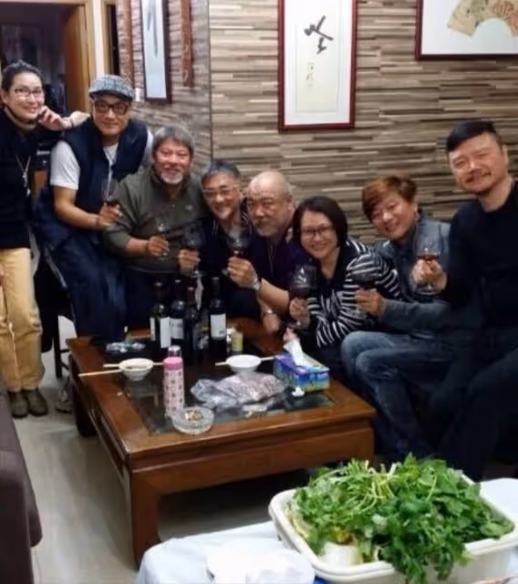 61歲前TVB老戲骨拒靠人脈在無線發展,與男友拍拖四十多年仍恩愛