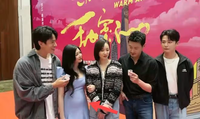 陳妍希曬與兒子合照,5歲小星星長相帥氣太像爸,斷食減肥引爭議