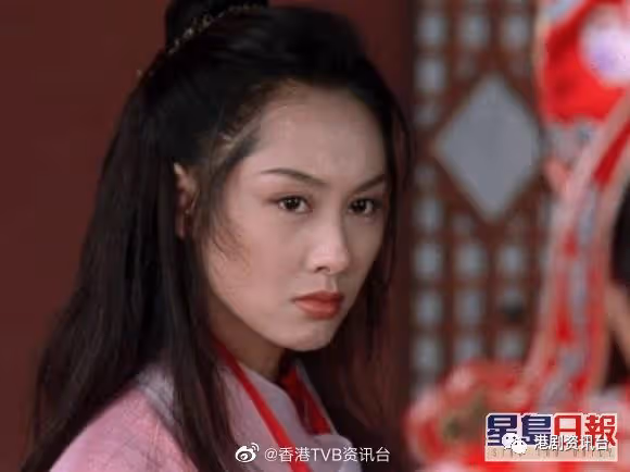 朱茵舊同學爆全班男生都被她吸引！未畢業已獲TVB監製選中
