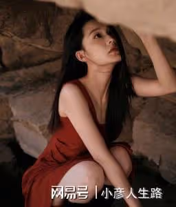 遭李易峰性騷擾，說「紅樓夢白拍了」，被秘密培養9年的她，太慘
